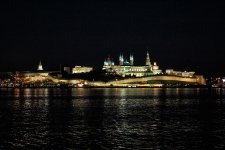 1599px-Ночной_вид_Казанского_Кремля.jpg